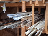 Partij houten planken en latten in 7x vak - afbeelding 14 van  36