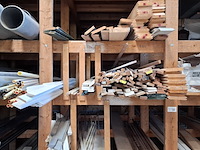 Partij houten planken en latten in 7x vak - afbeelding 16 van  36