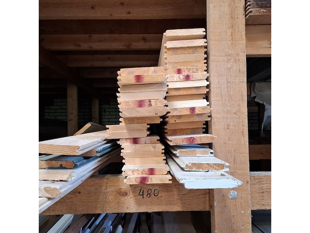 Partij houten planken en latten in 7x vak - afbeelding 30 van  36