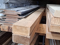 Partij houten planken en latten in 7x vak - afbeelding 35 van  36