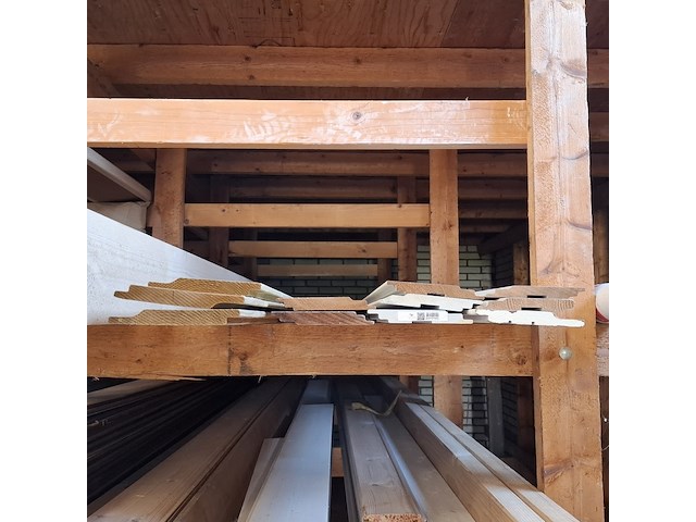 Partij houten planken in 3x vak - afbeelding 9 van  18