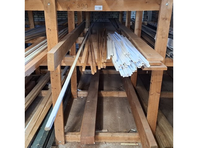 Partij houten planken in 3x vak - afbeelding 11 van  18