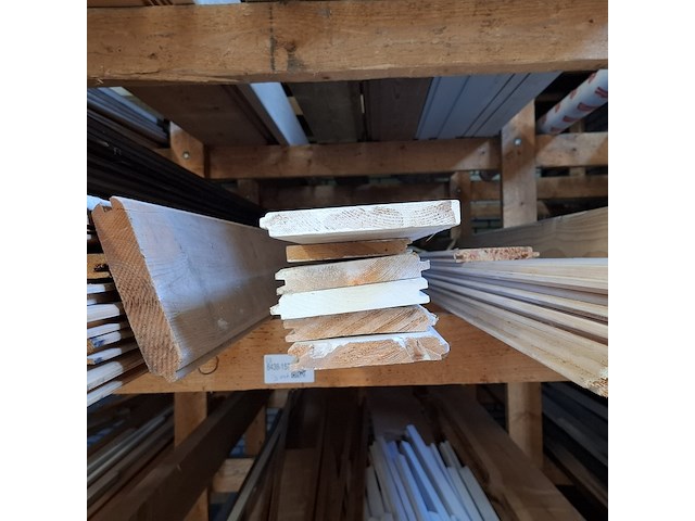 Partij houten planken in 3x vak - afbeelding 16 van  18