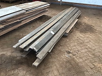 Partij houten planken - afbeelding 1 van  4