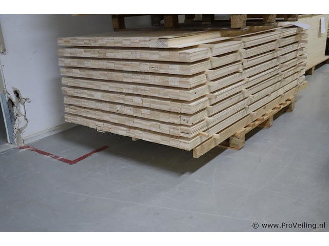Partij houten planken - afbeelding 1 van  4