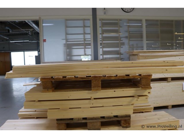 Partij houten planken - afbeelding 2 van  8