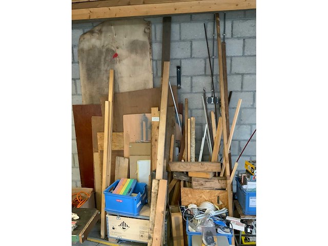 Partij houten platen en balken - afbeelding 4 van  5