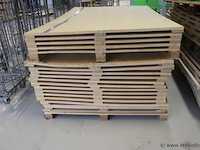 Partij houten (platen) pallets - afbeelding 2 van  7