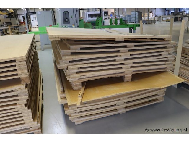 Partij houten (platen) pallets - afbeelding 4 van  7