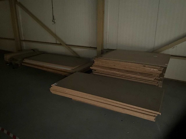 Partij houten platen - afbeelding 1 van  2