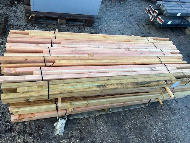 Partij houten profielen 9x4.5 cm - afbeelding 4 van  4