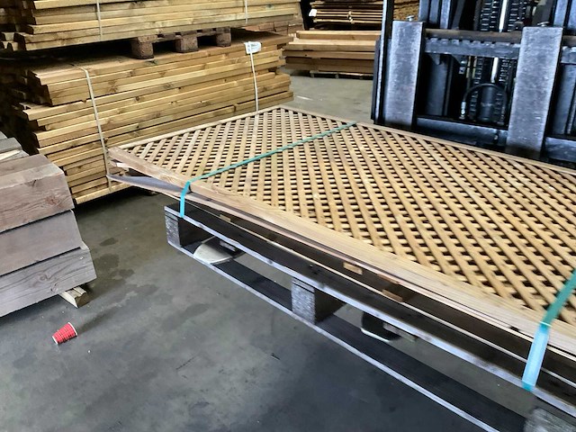 Partij houten tuinafscherming - afbeelding 3 van  9
