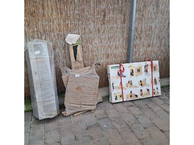 Partij houten tuinmeubilair o.a. hillhout - afbeelding 1 van  10