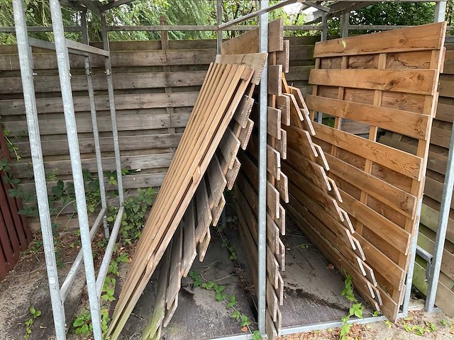 Partij houten tuinschermen (23x) - afbeelding 4 van  5