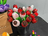 Partij houten tulpen, kunstbloemen en kunstplanten - afbeelding 13 van  31