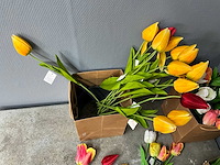 Partij houten tulpen, kunstbloemen en kunstplanten - afbeelding 15 van  31