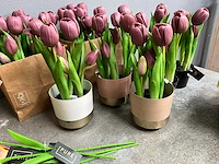 Partij houten tulpen, kunstbloemen en kunstplanten - afbeelding 19 van  31
