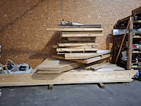Partij houtmateriaal - afbeelding 1 van  9