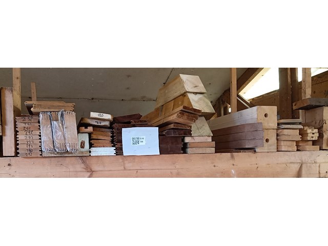 Partij houtmaterialen - afbeelding 4 van  5