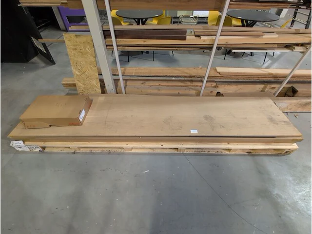 Partij houtplaatmateriaal, planken en latten - afbeelding 9 van  10