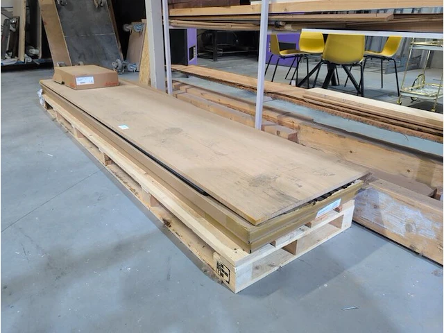 Partij houtplaatmateriaal, planken en latten - afbeelding 10 van  10