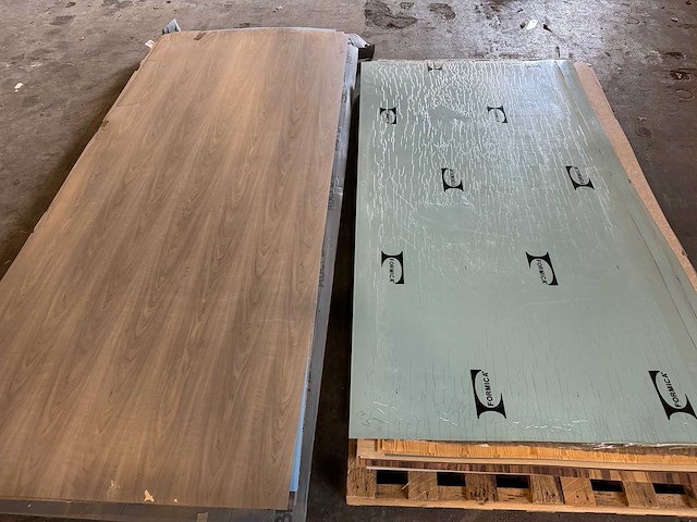 Partij hpl platen circa 300x130cm o.a. formica - afbeelding 19 van  27