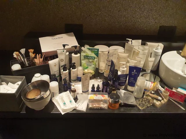 Partij huidverzorgingsproducten o.a. advanced professional peels peelpakket glyco 3 peel - afbeelding 1 van  6