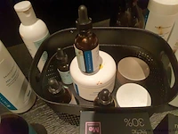 Partij huidverzorgingsproducten o.a. mesopeel peeling - afbeelding 3 van  4