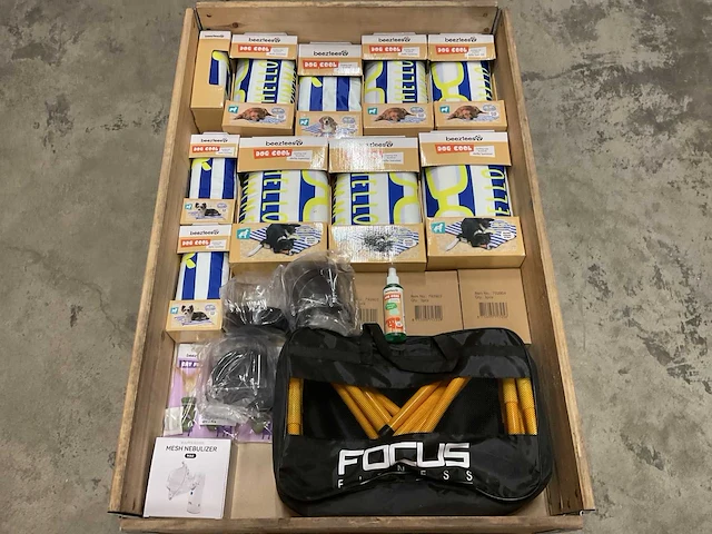 Partij huisdier- en consumentengoederen - afbeelding 1 van  6