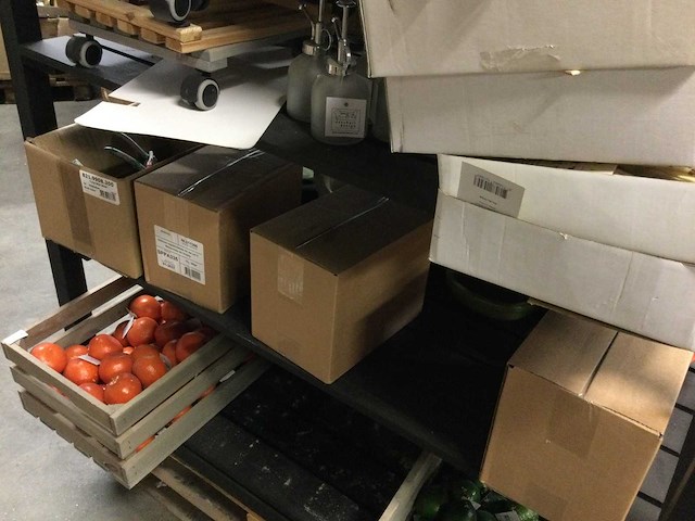 Partij huishoudelijke- en tuinartikelen - afbeelding 14 van  14