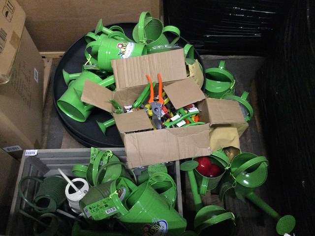 Partij huishoudelijke- en tuinartikelen - afbeelding 4 van  9