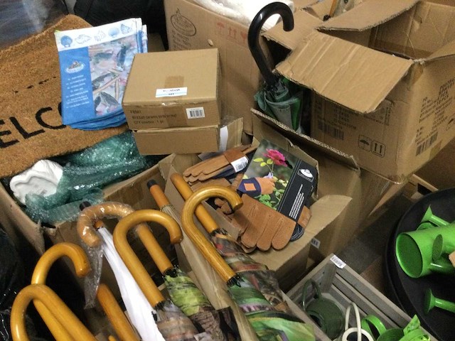 Partij huishoudelijke- en tuinartikelen - afbeelding 5 van  9