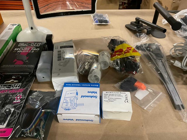 Partij huishoudelijke apparaten en divers - afbeelding 2 van  17