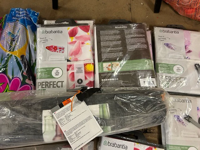 Partij huishoudelijke artikelen en accessoires w.o. brabantia, bestway en tomado - afbeelding 4 van  8