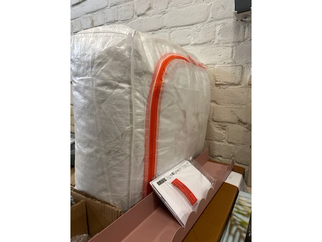Partij huishoudelijke artikelen, textiel, sport- en wellnessproducten w.o. kozial, safecourt - afbeelding 2 van  10