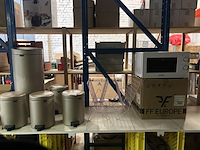 Partij huishoudelijke artikelen w.o. magnetron w.o. brabantia, severin - afbeelding 1 van  9