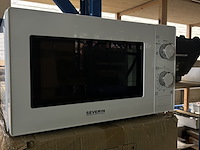 Partij huishoudelijke artikelen w.o. magnetron w.o. brabantia, severin - afbeelding 2 van  9