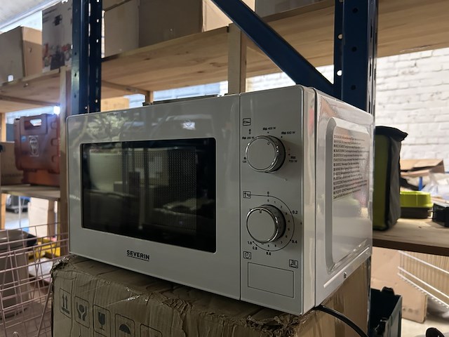 Partij huishoudelijke artikelen w.o. magnetron w.o. brabantia, severin - afbeelding 3 van  9