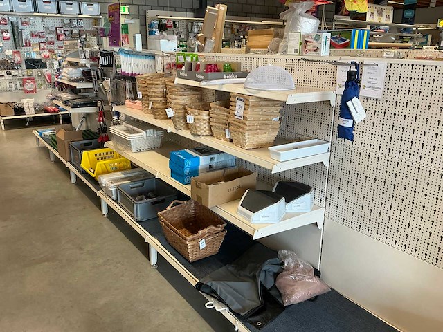 Partij huishoudelijke artikelen - afbeelding 1 van  21