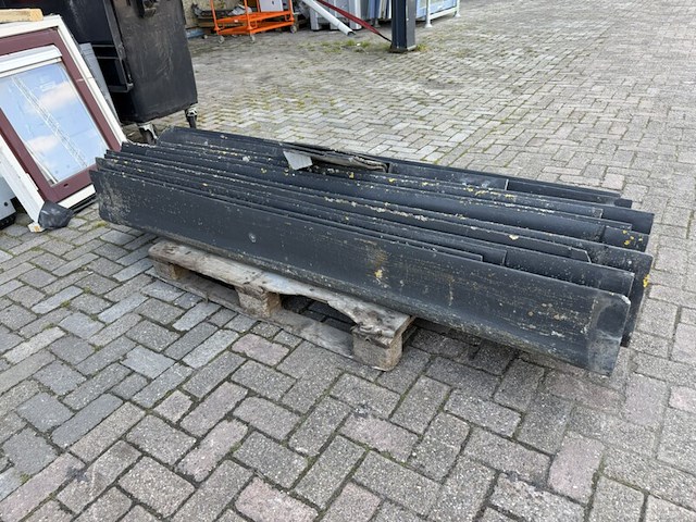 Partij hulpstukken cementgolf platen - afbeelding 3 van  3