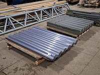 Partij hulpstukken golfplaten - afbeelding 1 van  10