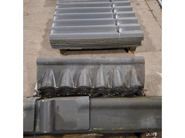 Partij hulpstukken t.b.v. golfplaten - afbeelding 4 van  9