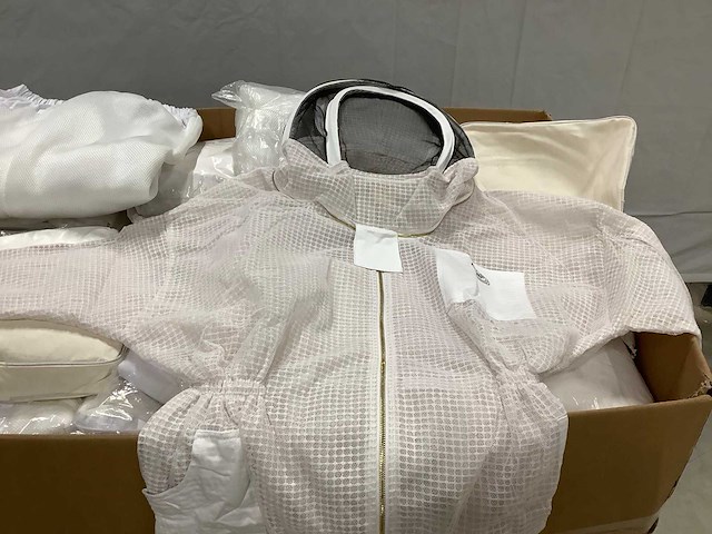 Partij humble bee imkerpak/jas - diverse maten (117x) - afbeelding 6 van  9