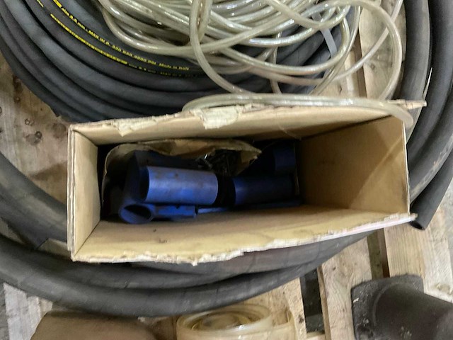 Partij hydraulick slangen - afbeelding 8 van  11