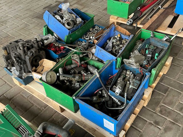 Partij hydrauliek koppelingen en fitwerk - afbeelding 2 van  7