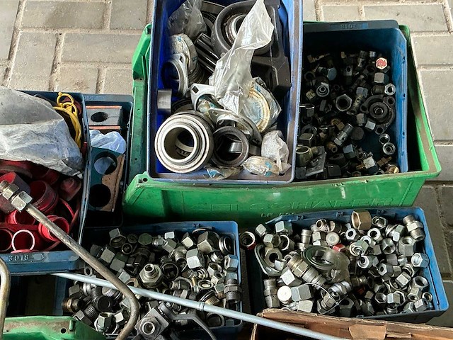 Partij hydrauliek koppelingen en fitwerk - afbeelding 6 van  7