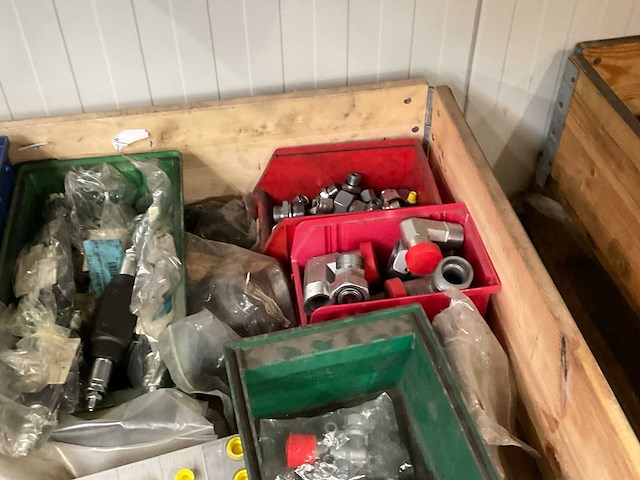 Partij hydrauliek materialen - afbeelding 2 van  3