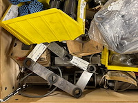 Partij hydrauliek & mechanische onderdelen mix (218kg) - afbeelding 5 van  8