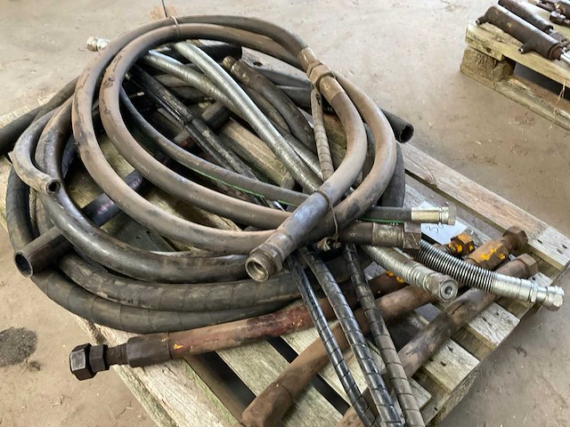 Partij hydrauliek slangen - afbeelding 3 van  3