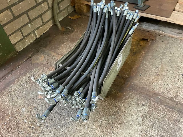Partij hydrauliek slangen - afbeelding 2 van  4